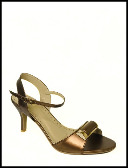 Silky Strapp Buckled Sandal